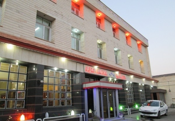 نمای بیرونی هتل آسیا زنجان